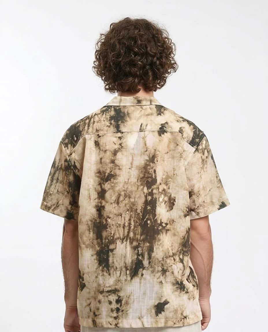 Ravin Abstract Tie-Dye Short-Sleeve Resort Shirt – Sand & Charcoal - R204709 - Image 2
