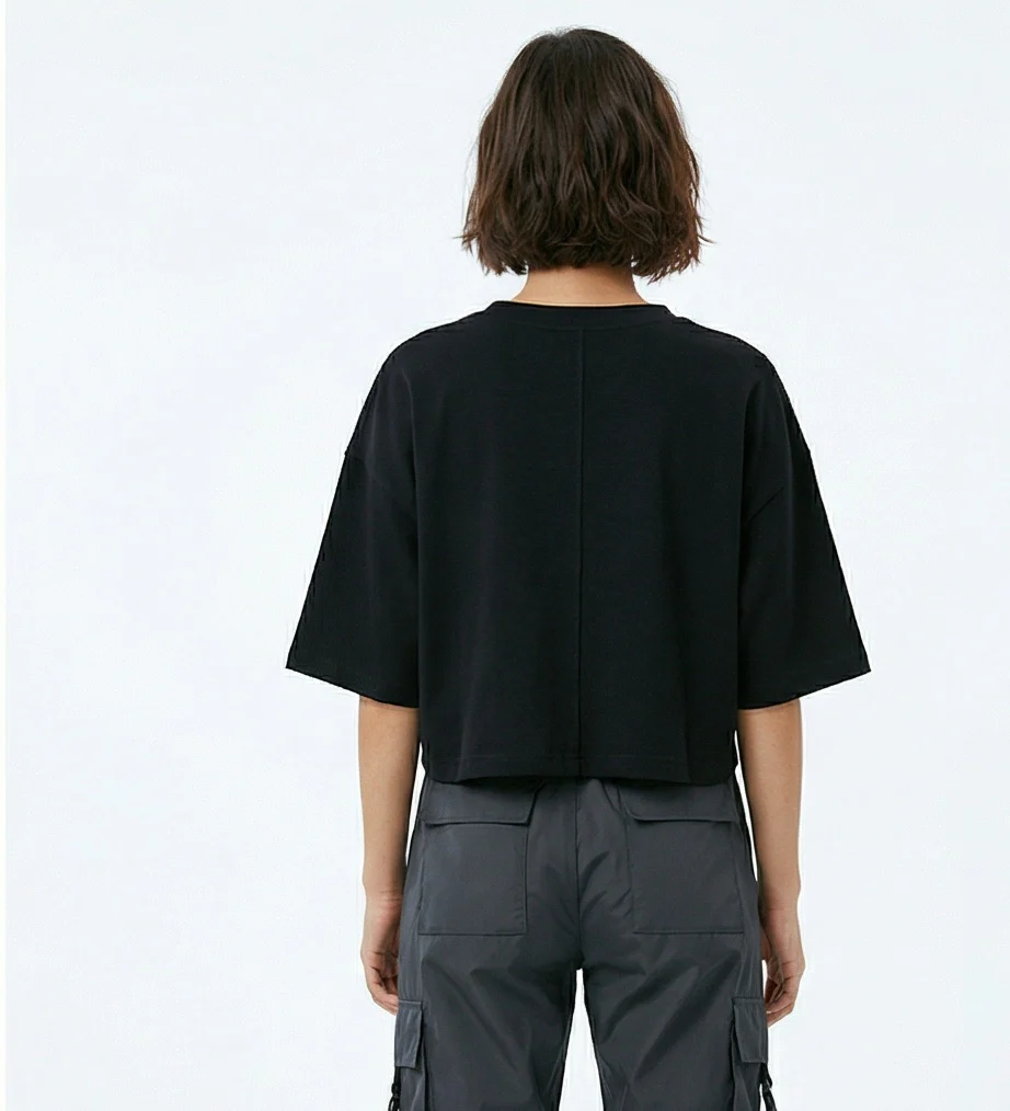 Black Boxy Crop T-Shirt with Back Seam Detail - R217714 - Image 2