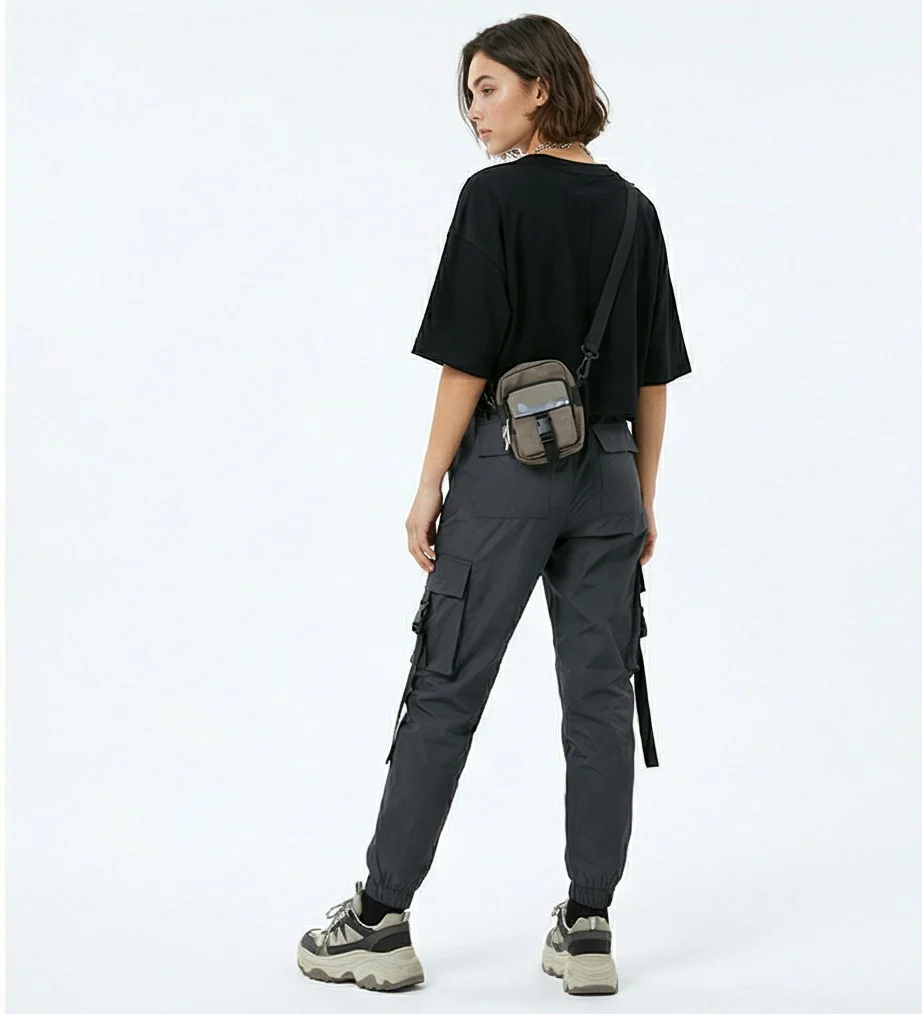 Black Boxy Crop T-Shirt with Back Seam Detail - R217714 - Image 4