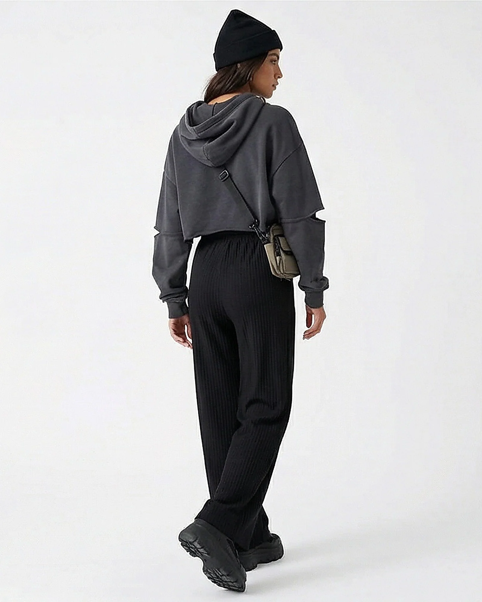 Ribbed Wide-Leg High-Waisted Trousers - Black - Image 4