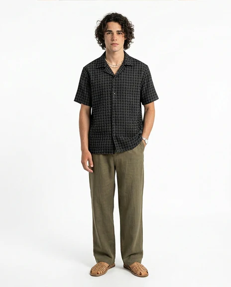 Black Textured Grid Camp Collar Short Sleeve Shirt - R216744 - Image 3
