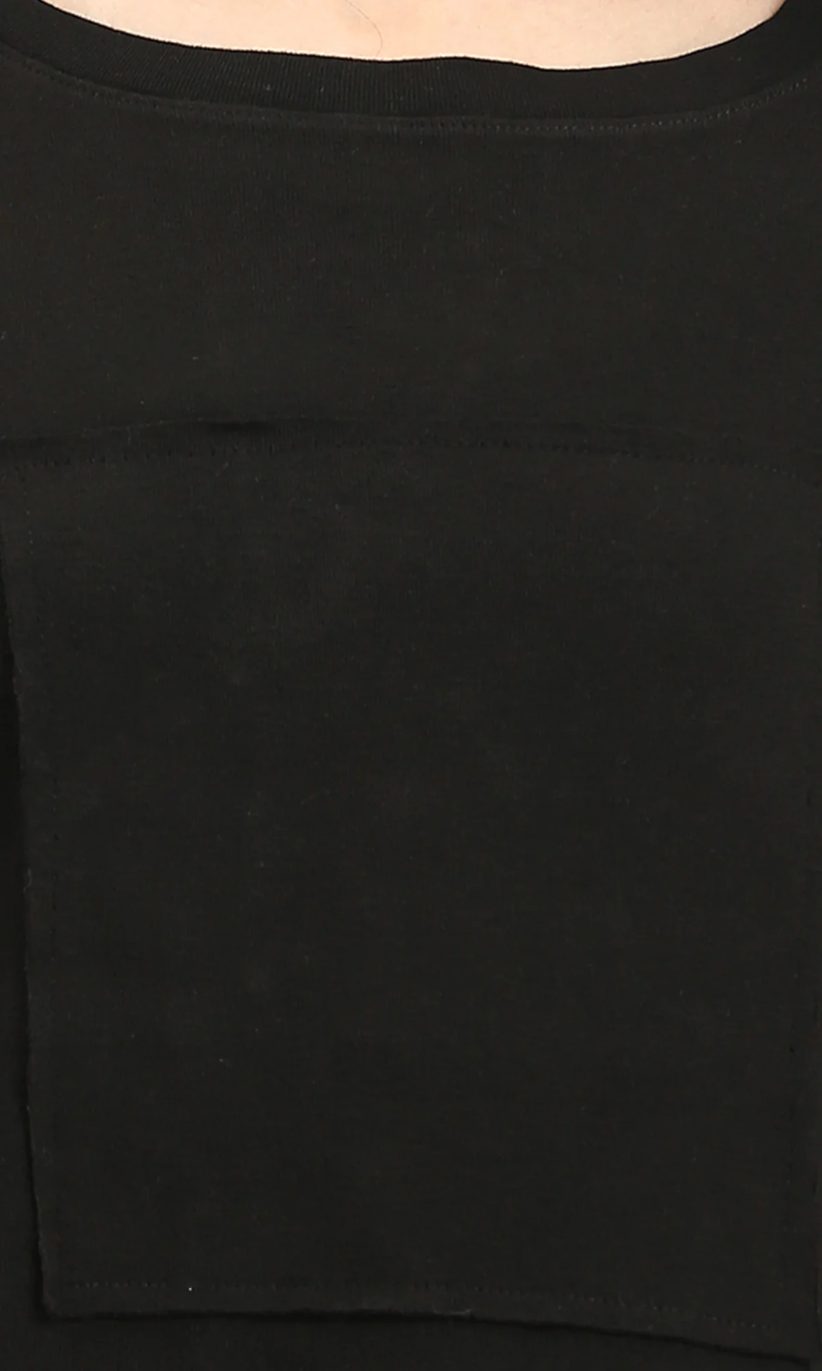 R207471 - Cotton Tee with Front Patch - Black - Image 3