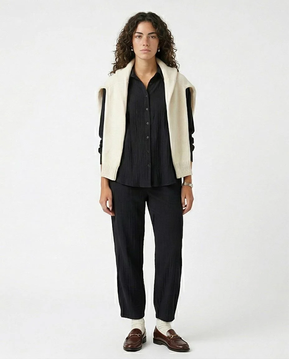 Ravin Crinkle Crêpe Relaxed Straight-Leg Pants in Black – Style R217305, Plissé Texture, High-Rise Elastic Waist - Image 3
