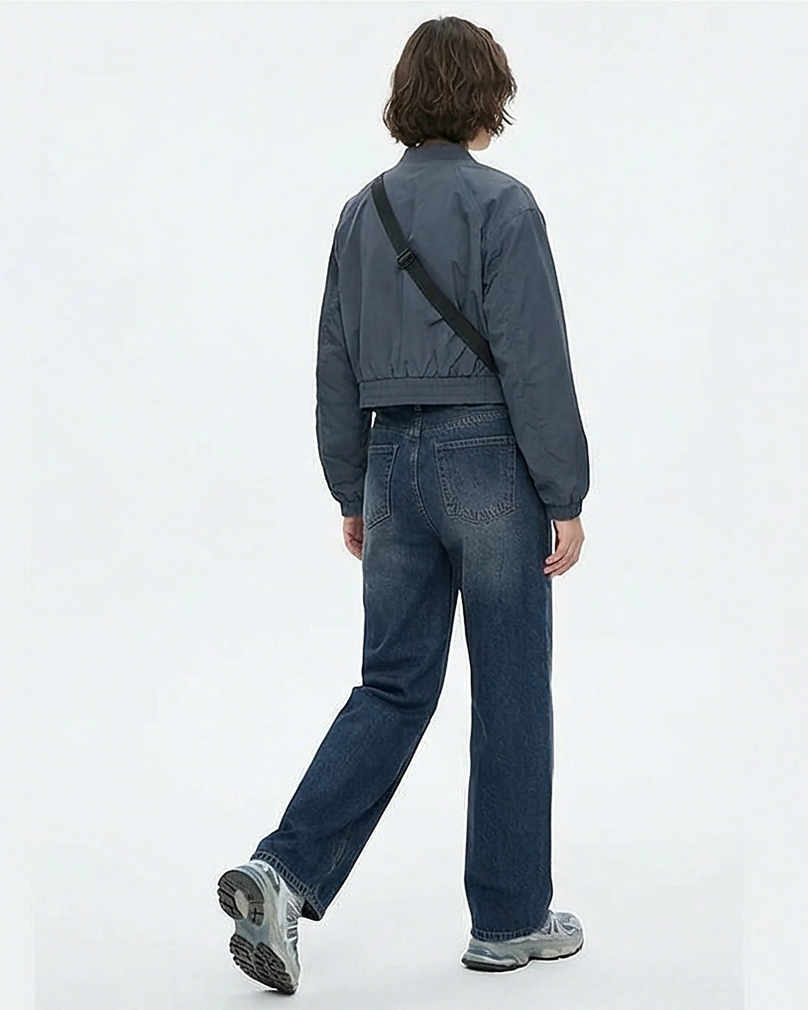 Essential Dark Wash High-Waisted Wide Leg Jeans - Image 4