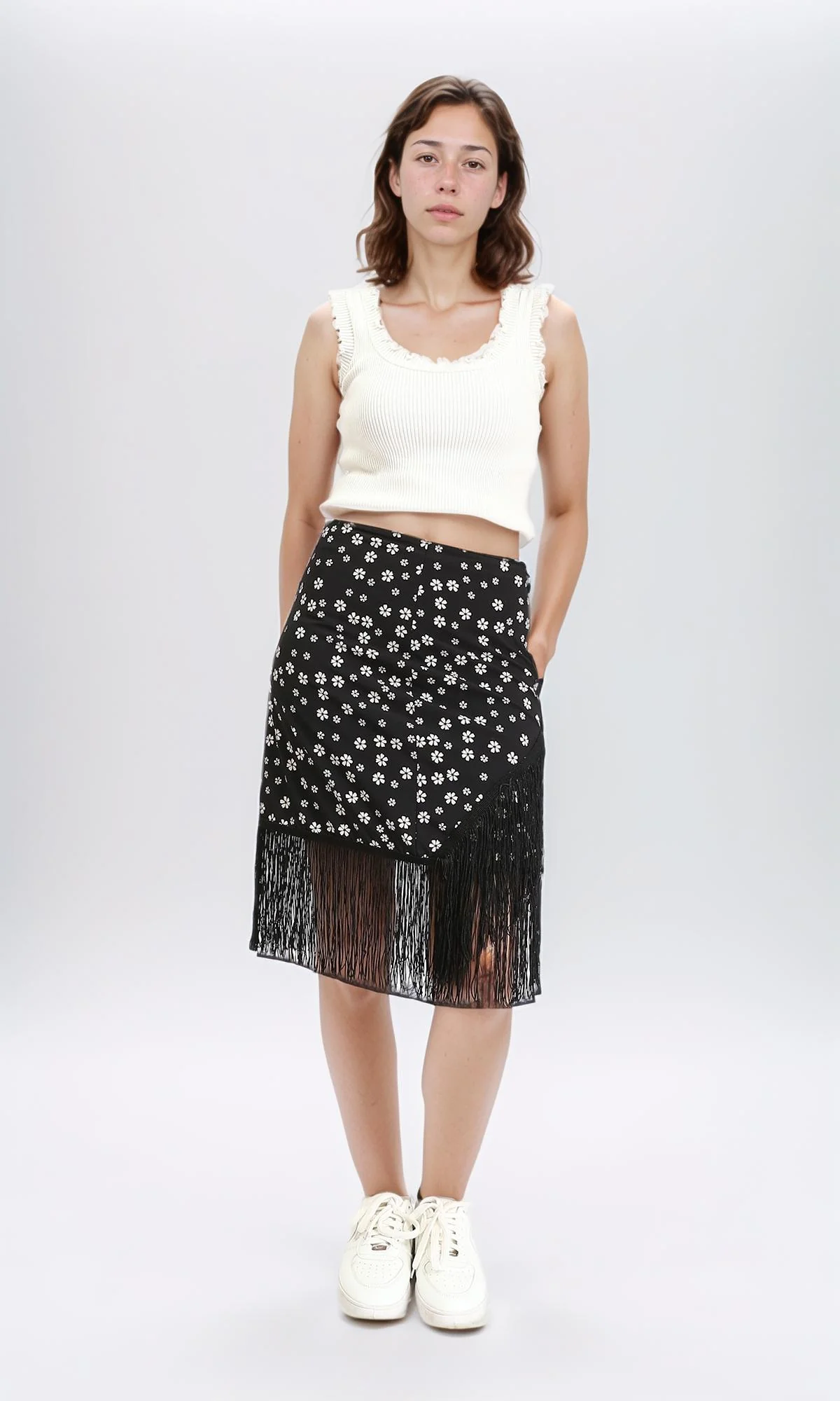 R209259 - Floral Zipped Short Skirt with Fringes - Black & White - Image 4