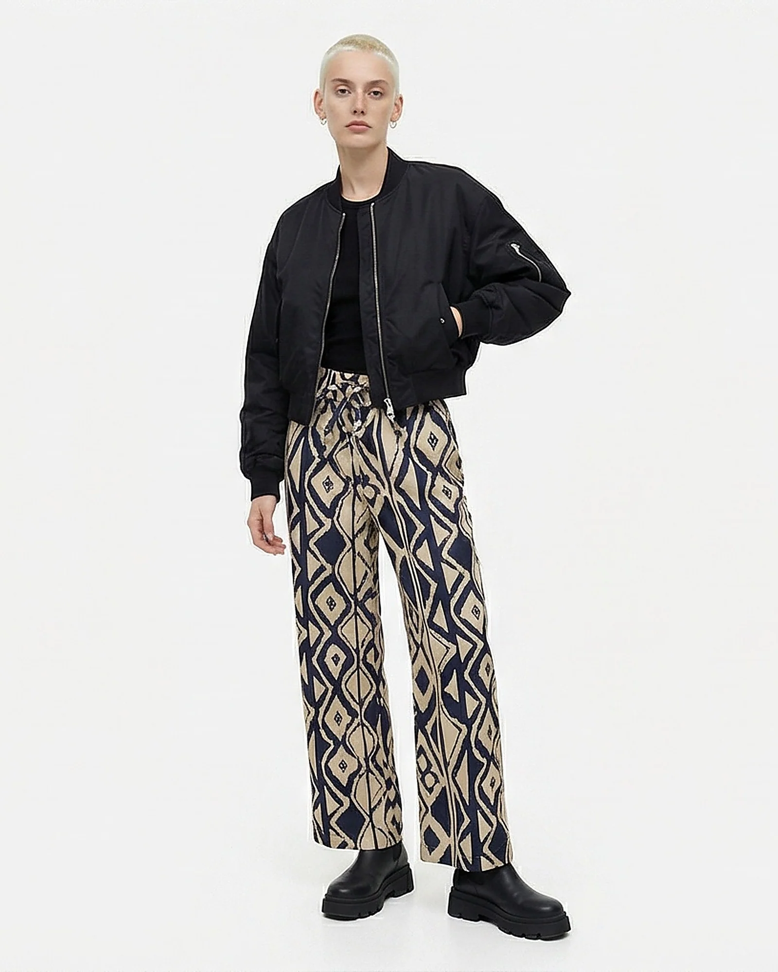 Geometric Print High-Waisted Wide-Leg Pants - Image 3