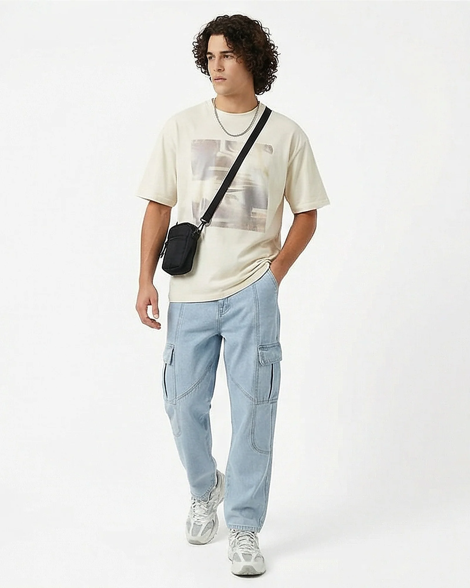 Men's Architectural Light Wash Utility Cargo Jeans - Image 3