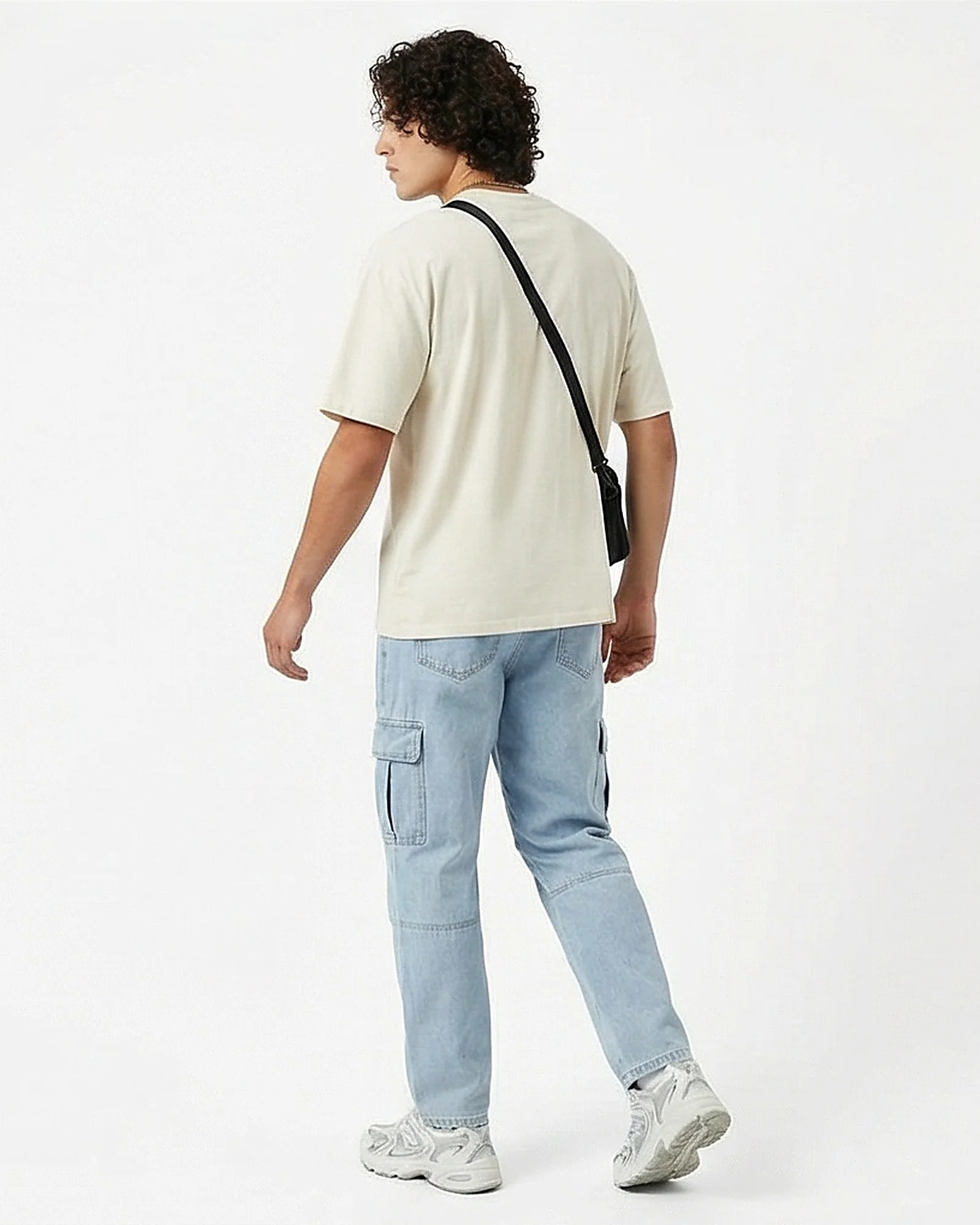 Men's Architectural Light Wash Utility Cargo Jeans - Image 4