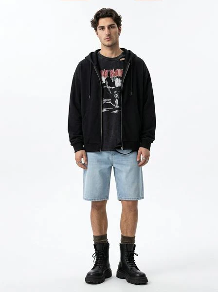 Light Wash Classic Relaxed Denim Shorts - R217503 - Image 3