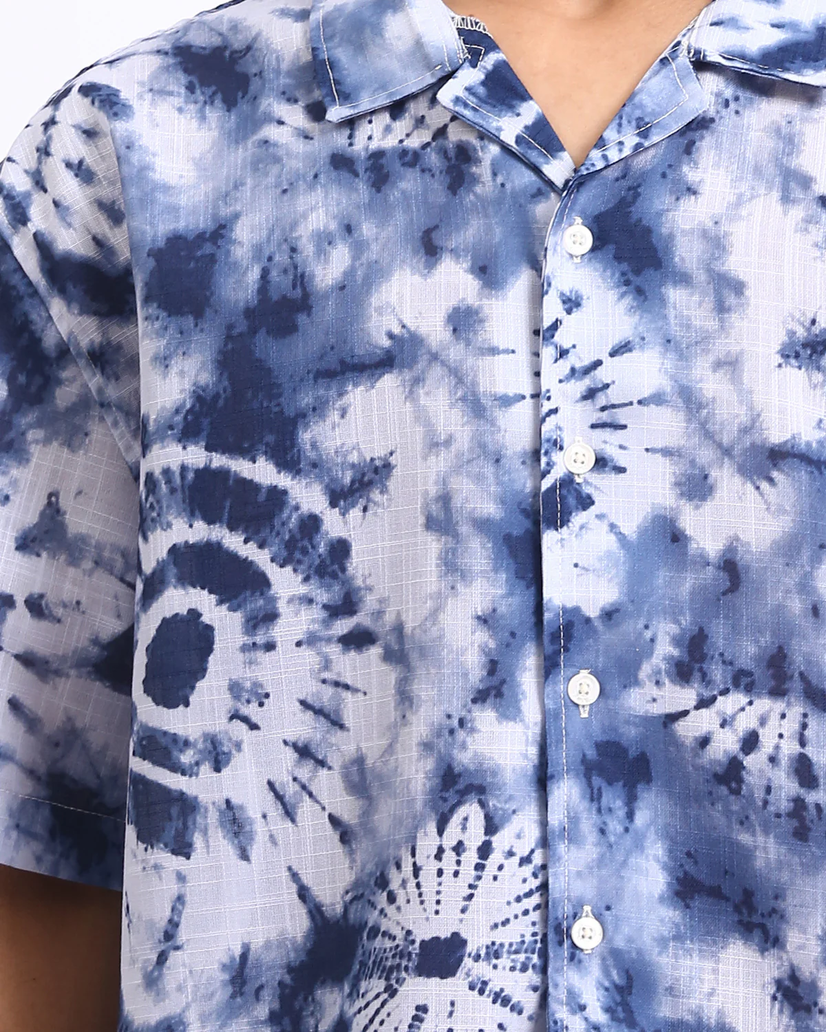 RAVIN Men’s Shibori Sunburst Relaxed Fit Camp Collar Shirt – Indigo Tie-Dye - R204706 - Image 4