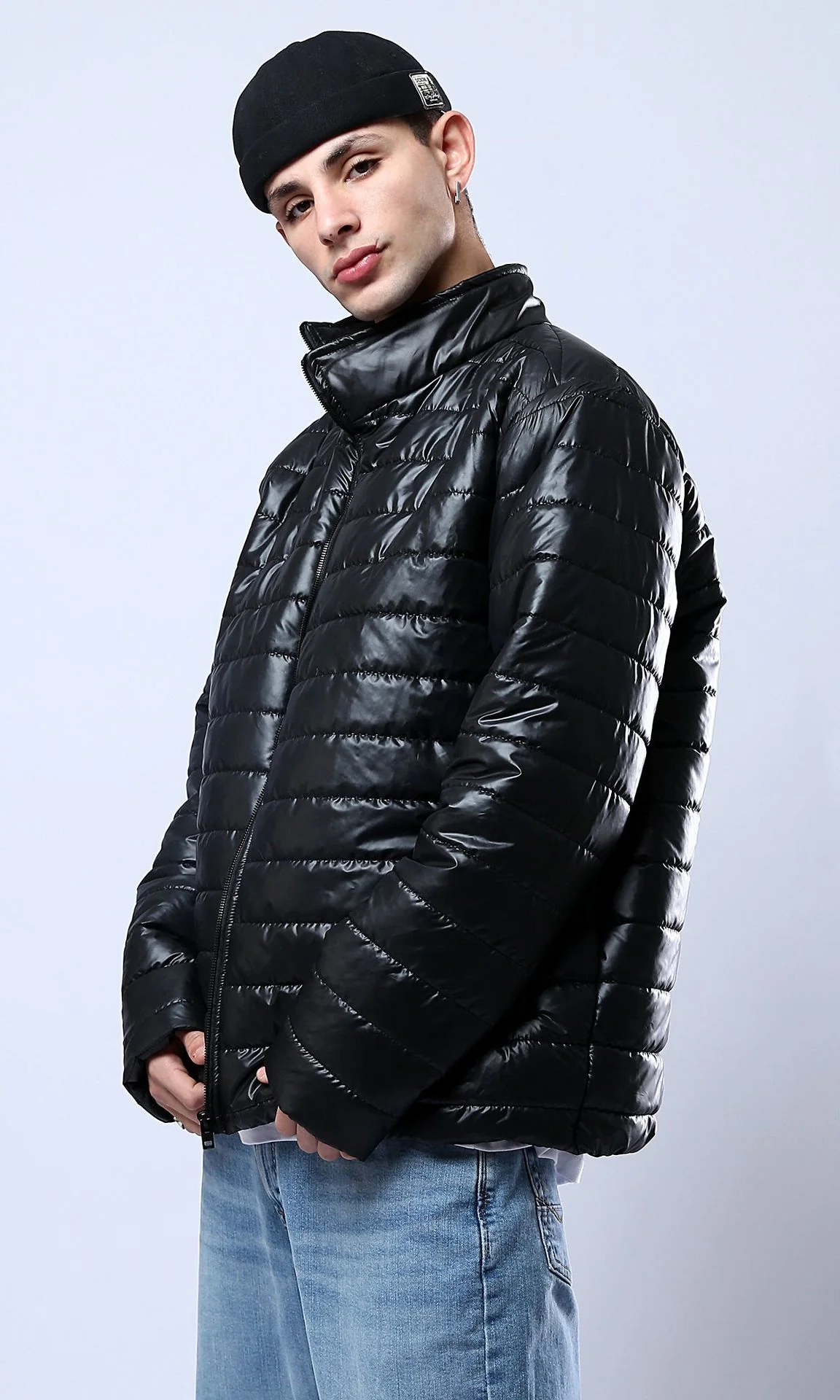Men's High-Shine Quilted Puffer Jacket in Black - O178466 - Image 23