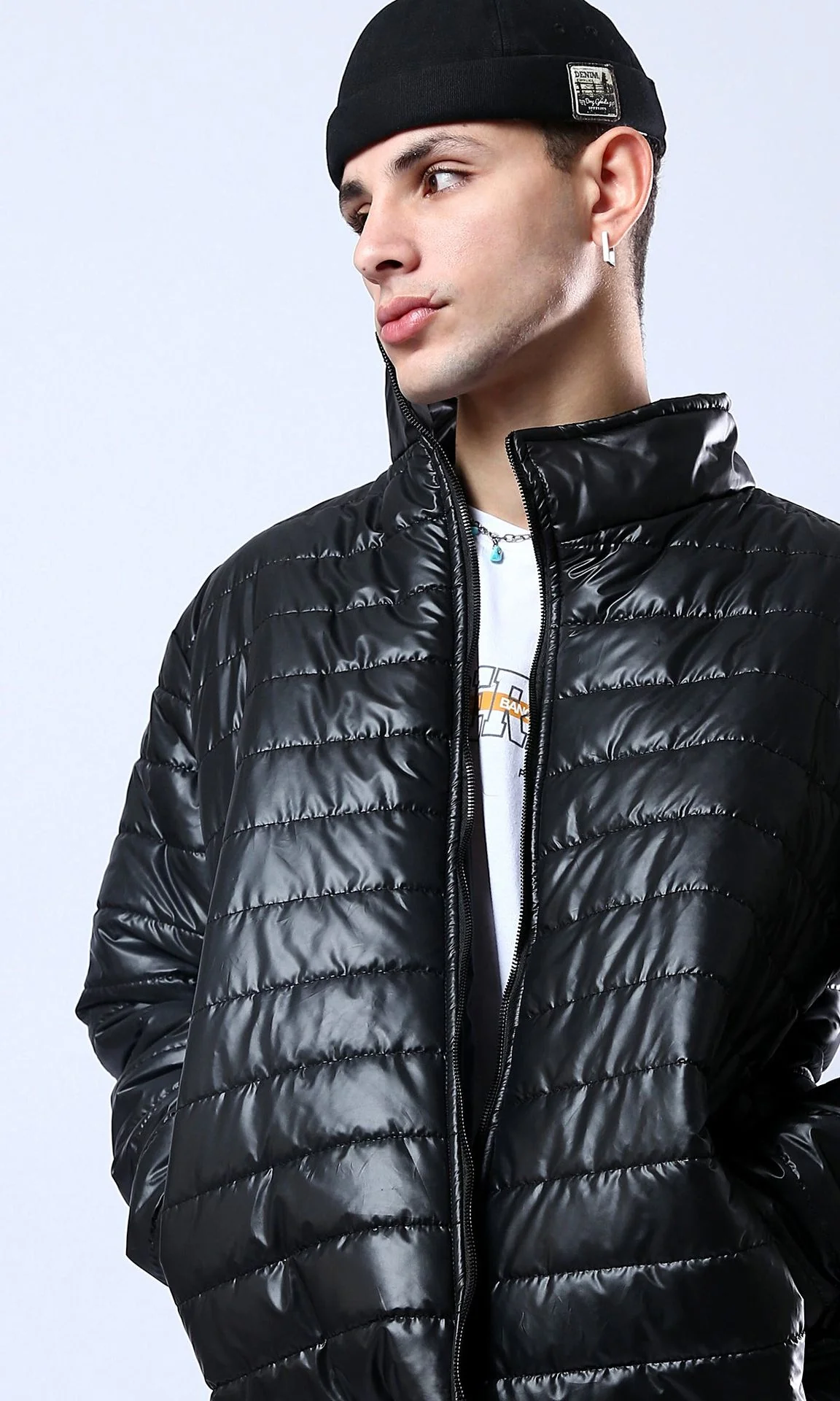 Men's High-Shine Quilted Puffer Jacket in Black - O178466 - Image 25