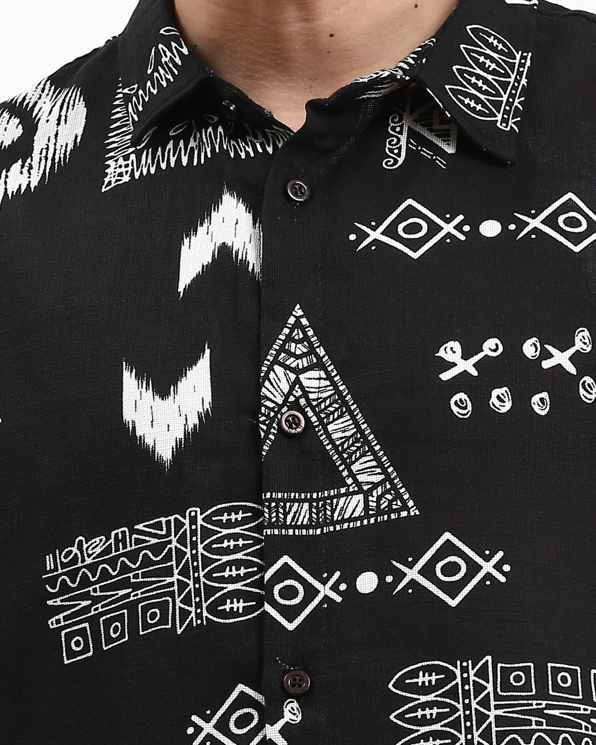 Ravin Men’s Tribal Woodblock Print Camp Collar Shirt – Black & White - R209205 - Image 4