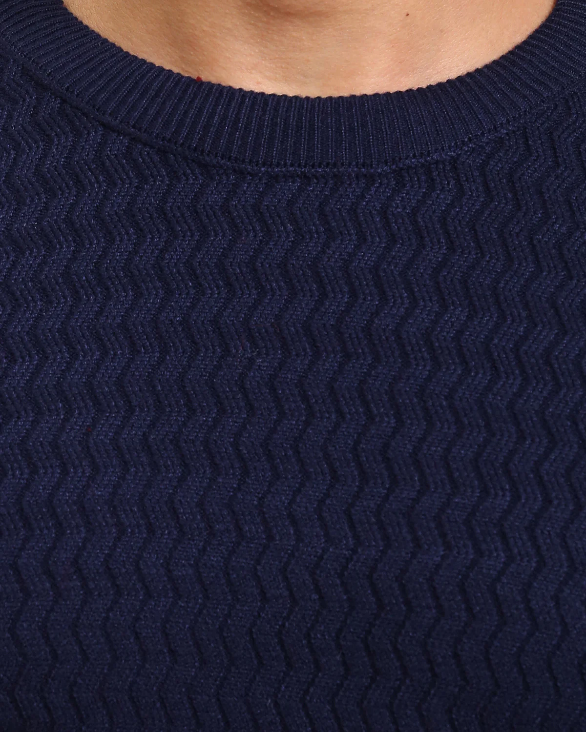 Ravin Men's Zig-Zag Textured Navy Knit Sweater with Contrast Tipping - R214488 - Image 4