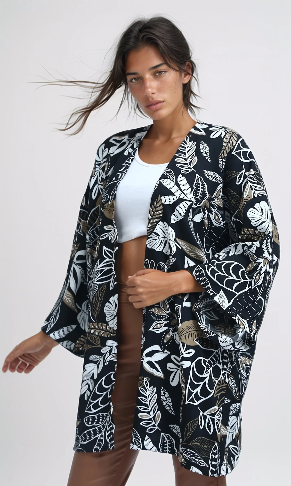 Monochrome Botanical Print Oversized Kimono Cardigan - O190348 - Image 2