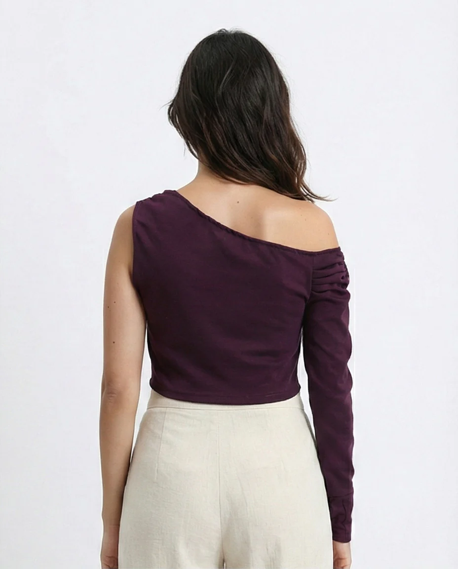 O189284 - Asymmetric One-Sleeve Crop Top - Plum - Image 2
