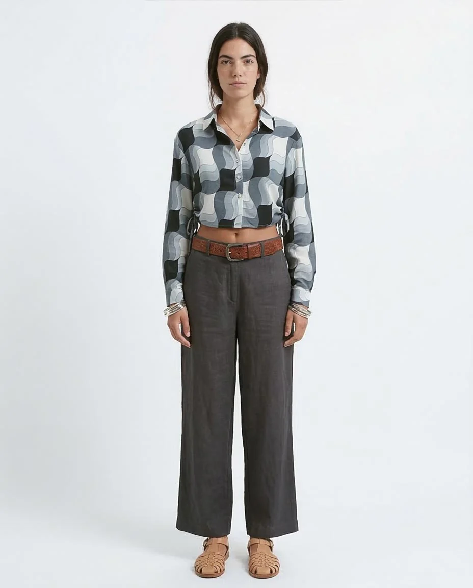 Ravin Women's Retro Wave Cropped Shirt with Cinch Detail - Black & White - O191216 - Image 3