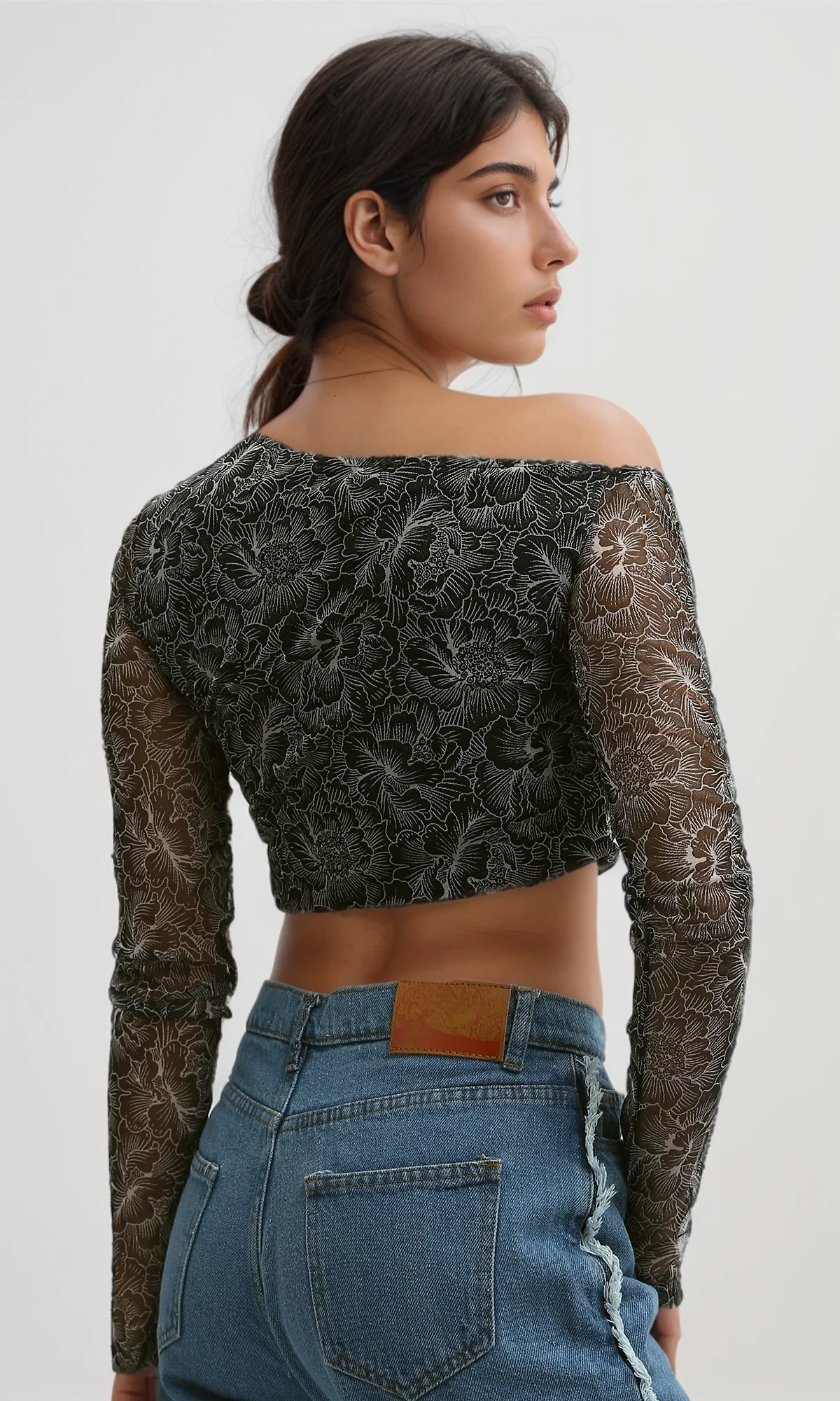 O191899 Black And White Chiffon Top Round Neck - Image 3