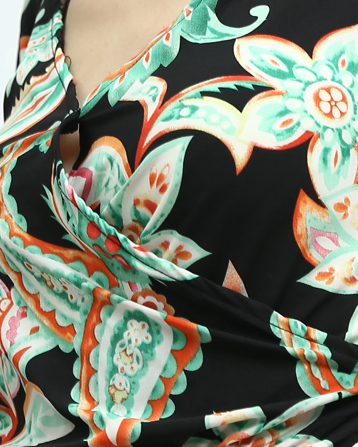 Ravin Paisley Smocked-Back Wrap Crop Top - Black & Green - O192259 - Image 4