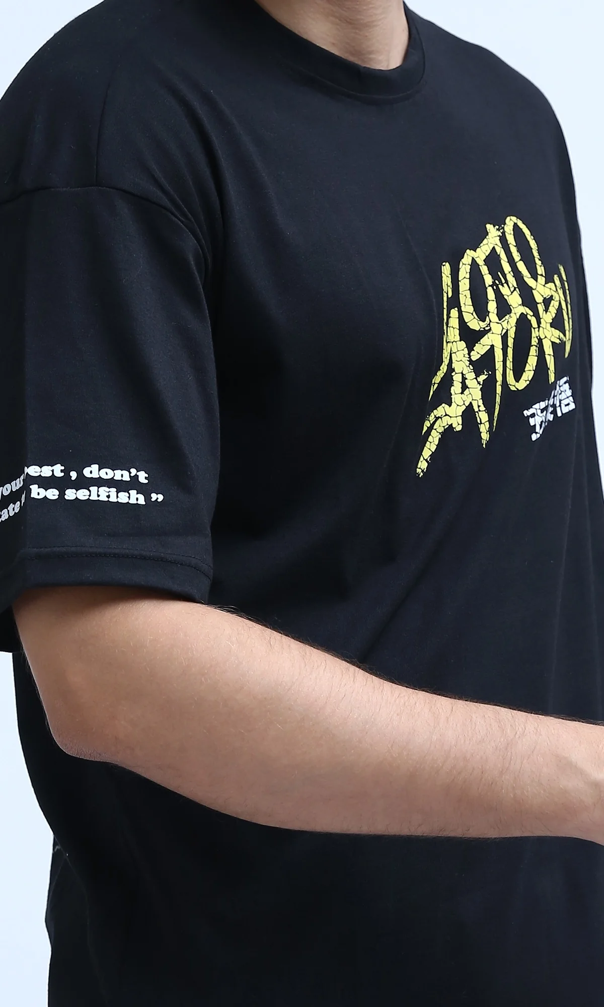 O198307 - Front & Back Printed Tee with Elbow Sleeves - Black - Image 4