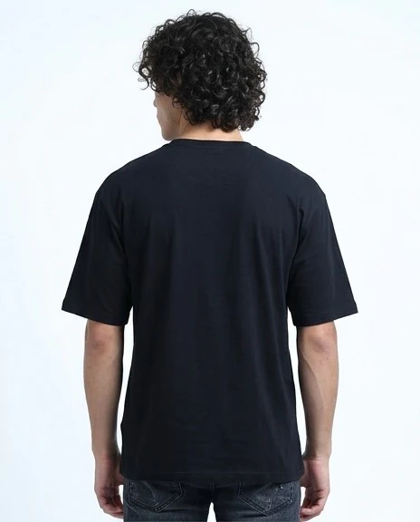 O198310 - Regular Fit Slip On Black Printed Tee - Image 2