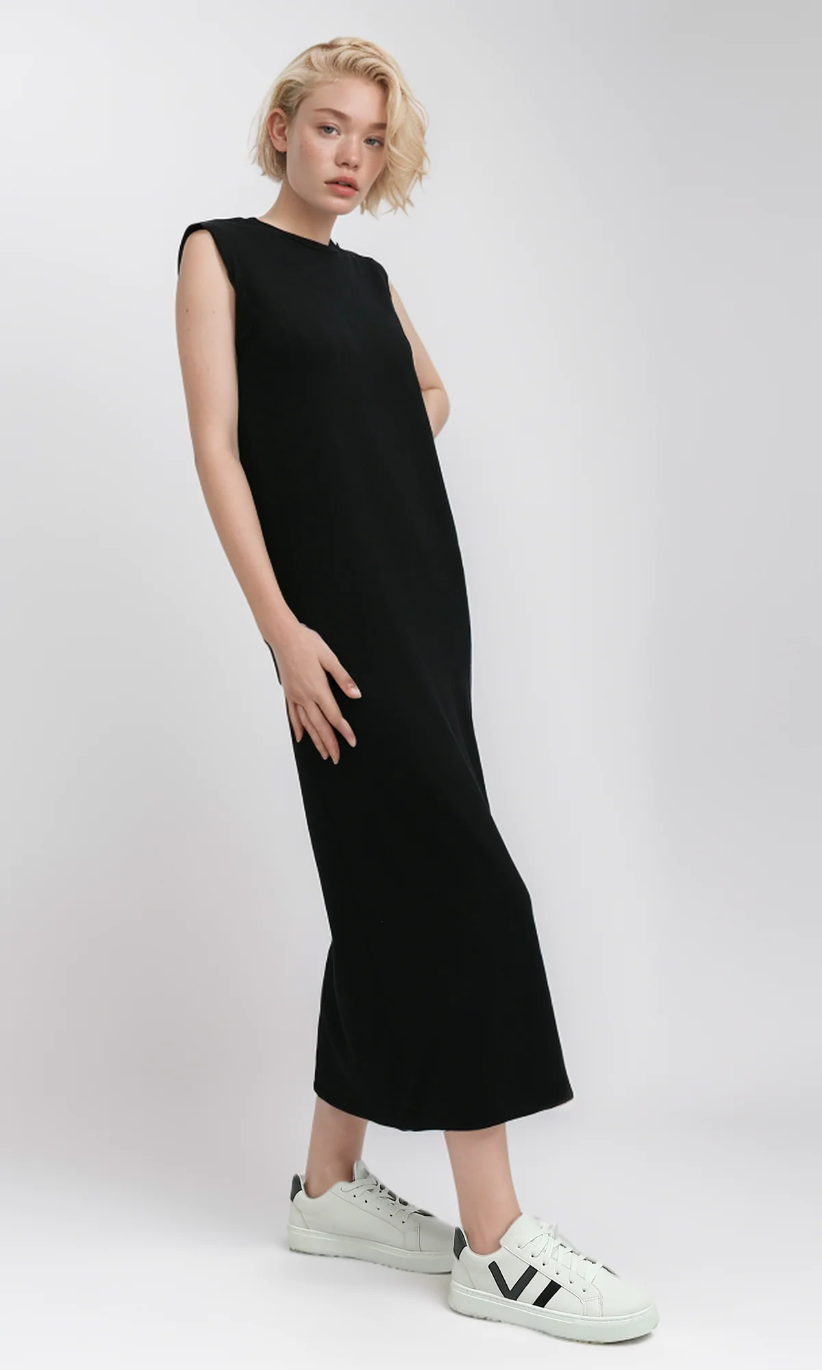 O198523 Round Neck Sleeveless Ribbed Maxi Dress - Image 5