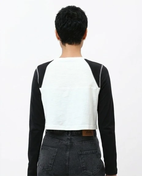 Black & White Raglan Graphic Crop Long Sleeve Top - O198540 - Image 2