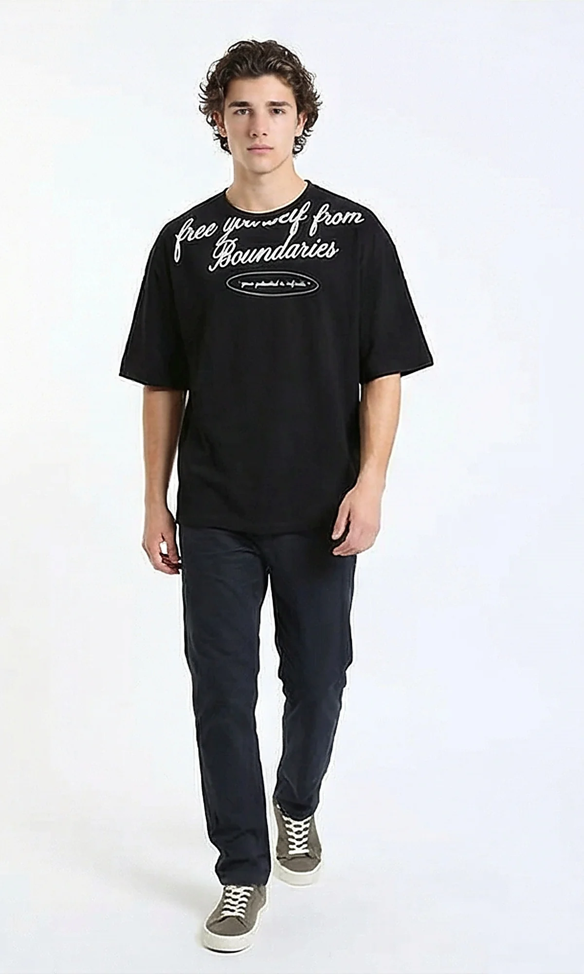 R215726 - Printed Relaxed Elbow Sleeve Tee - Black - Image 3