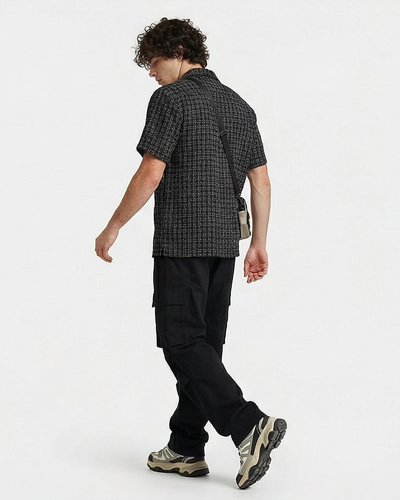 Black Textured Weave Camp Collar Short Sleeve Shirt - R216745 - Image 4