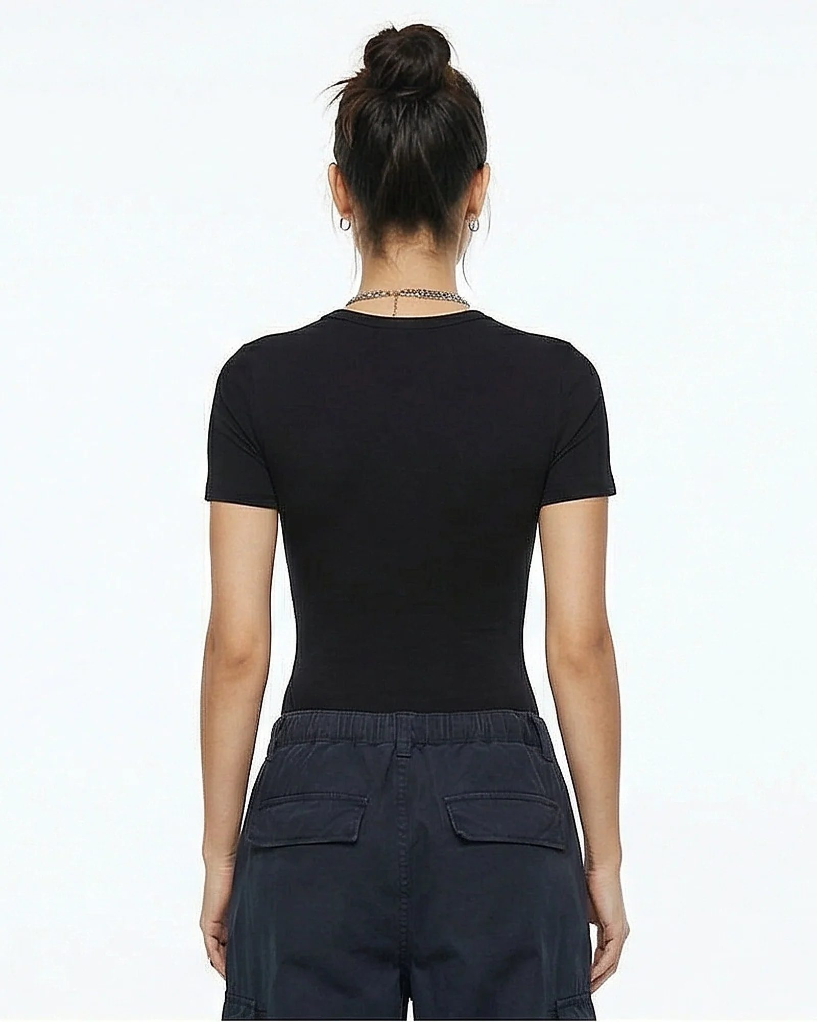 Essential Noir Fitted Crew Neck Tee - R216812 - Image 2