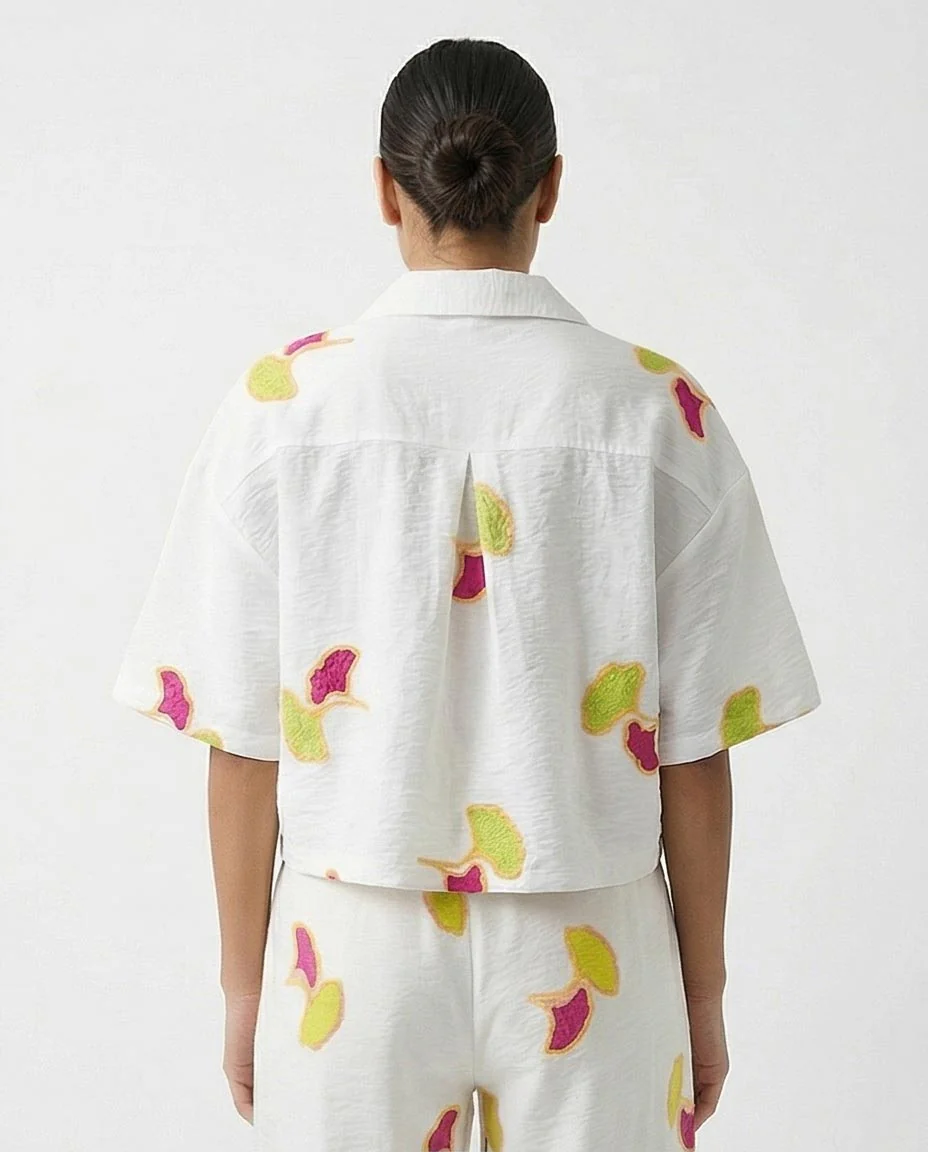 Ravin Ginkgo Leaf Embroidered Linen Cropped Shirt - White & Magenta - R216951 - Image 2