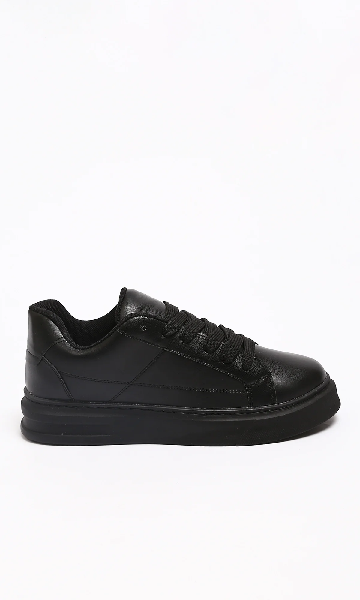 Ravin Men's Monochrome Black Platform Sneakers - Image 2