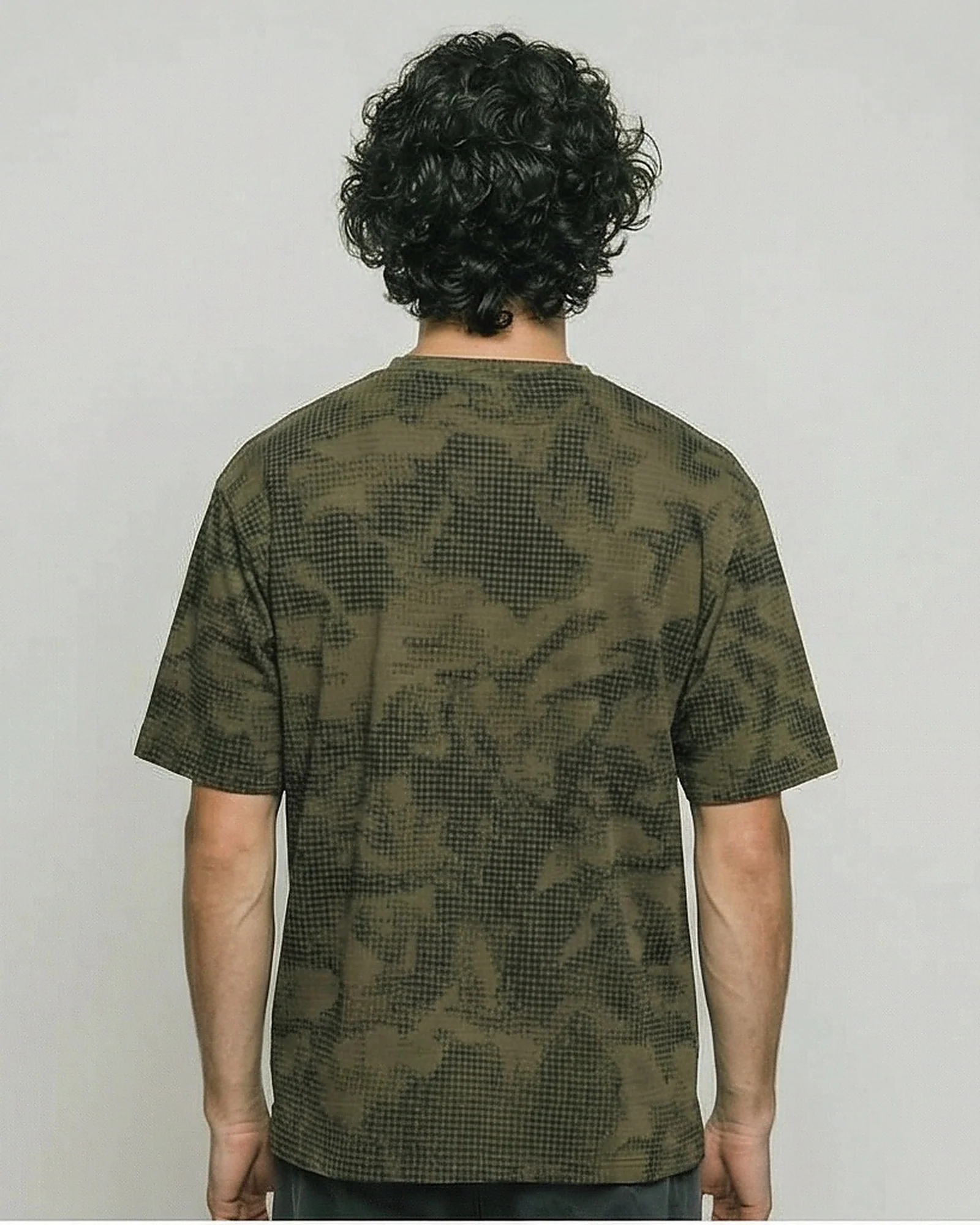 Ravin Men's Olive Camo Graphic Print T-Shirt - Image 2