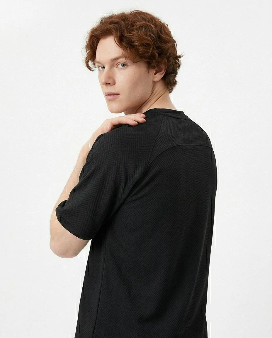 Ravin Men's Herringbone Textured Raglan Performance T-Shirt – Black - R216810 - Image 2