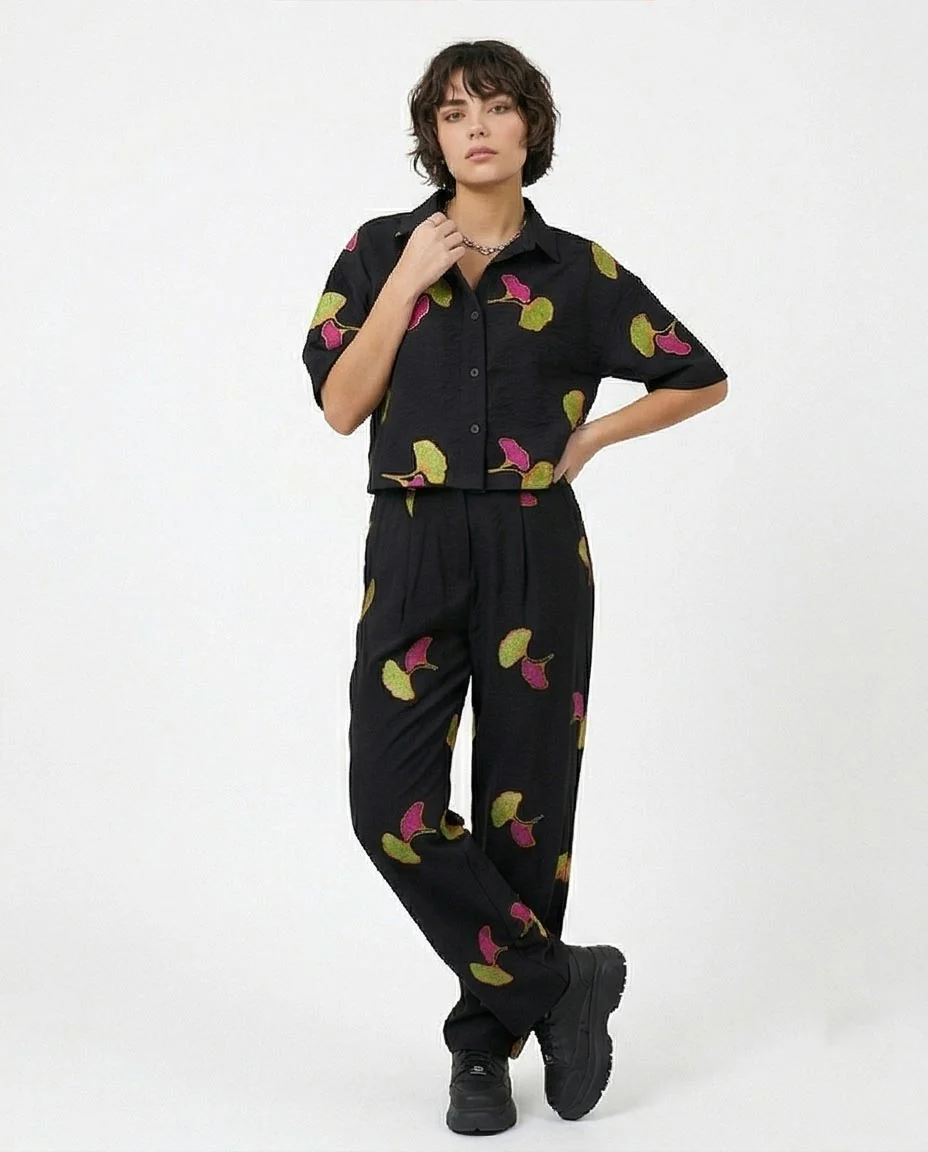 Ravin Embroidered Ginkgo Linen Cropped Shirt – Black - R216950 - Image 4