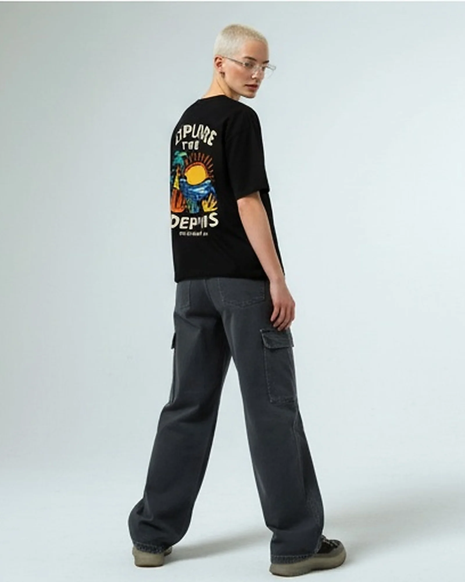 R215764 - Relaxed Fit Tee with Front & Back Print Tee - Black - Image 4
