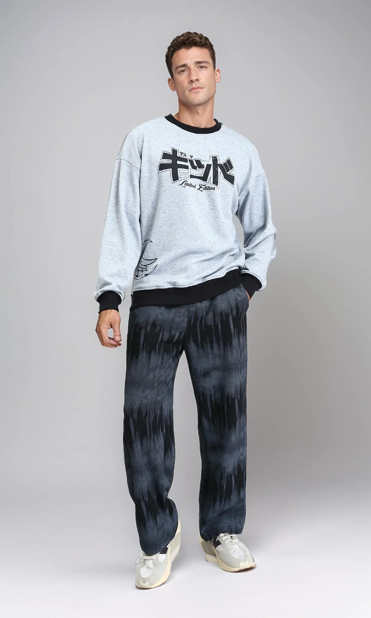 R213577 - Round Neck Winter Printed Sweatshirt - Heather Grey - Image 4