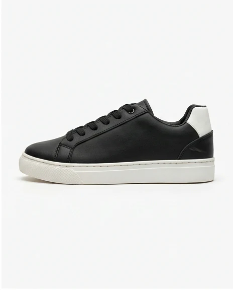 Sleek Low-Top Minimalist Black Sneakers - R209263 - Image 2