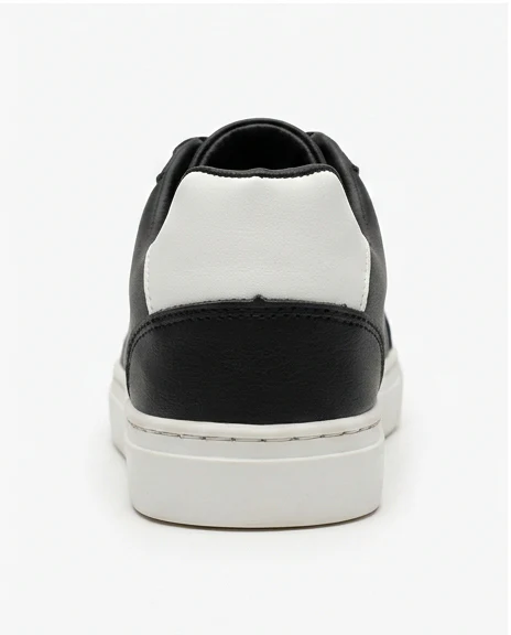 Sleek Low-Top Minimalist Black Sneakers - R209263 - Image 3