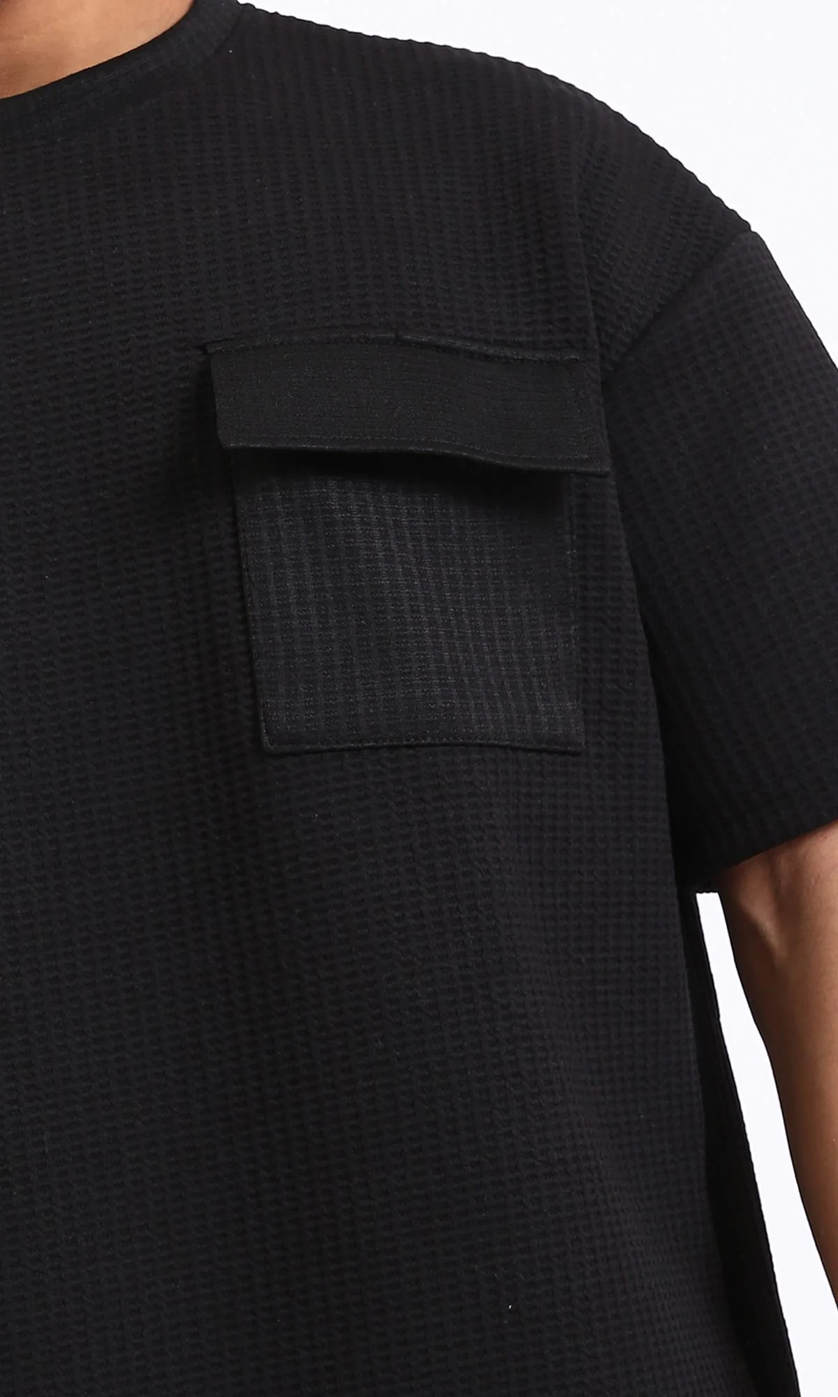 R207845-Slip On Loose Tee with Front Pocket - Black - Image 4