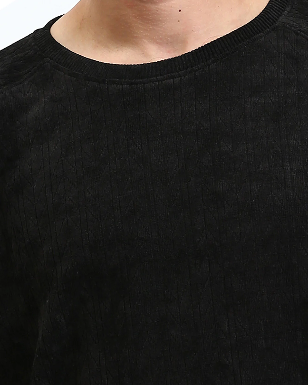 Ravin Textured Corduroy Crew Neck Sweatshirt in Onyx Black - R210100 - Image 4