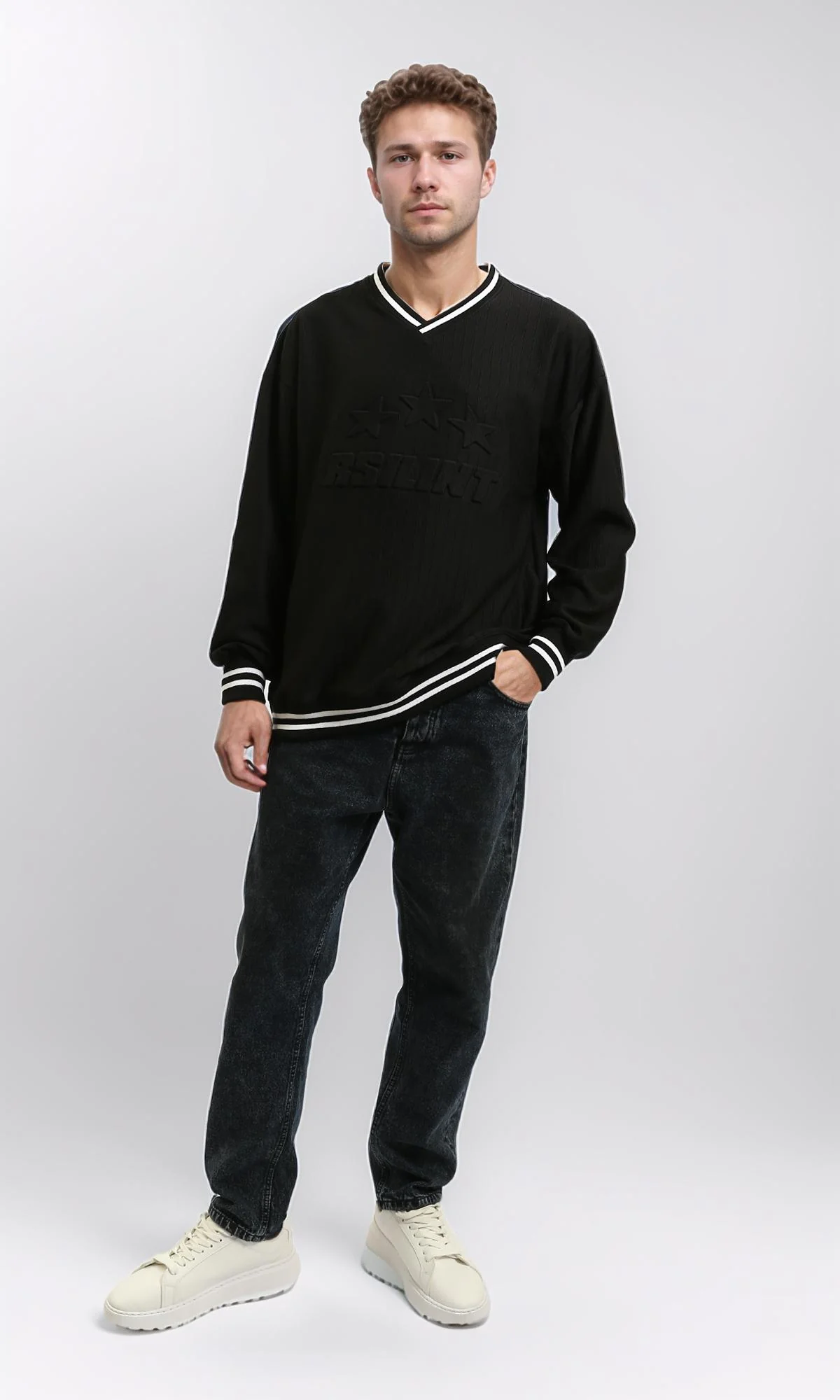 R214677 - V-Neck Sweatshirt with Embossed Pattern - Black - Image 4