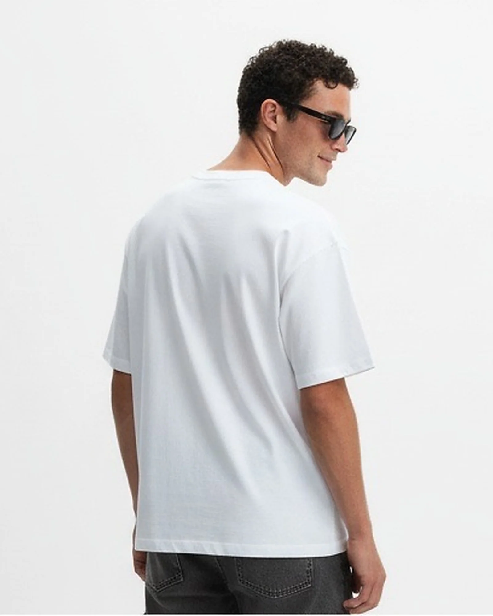 White 'Take Care Of Your Pets' Graphic Oversized Tee - R216163 - Image 2