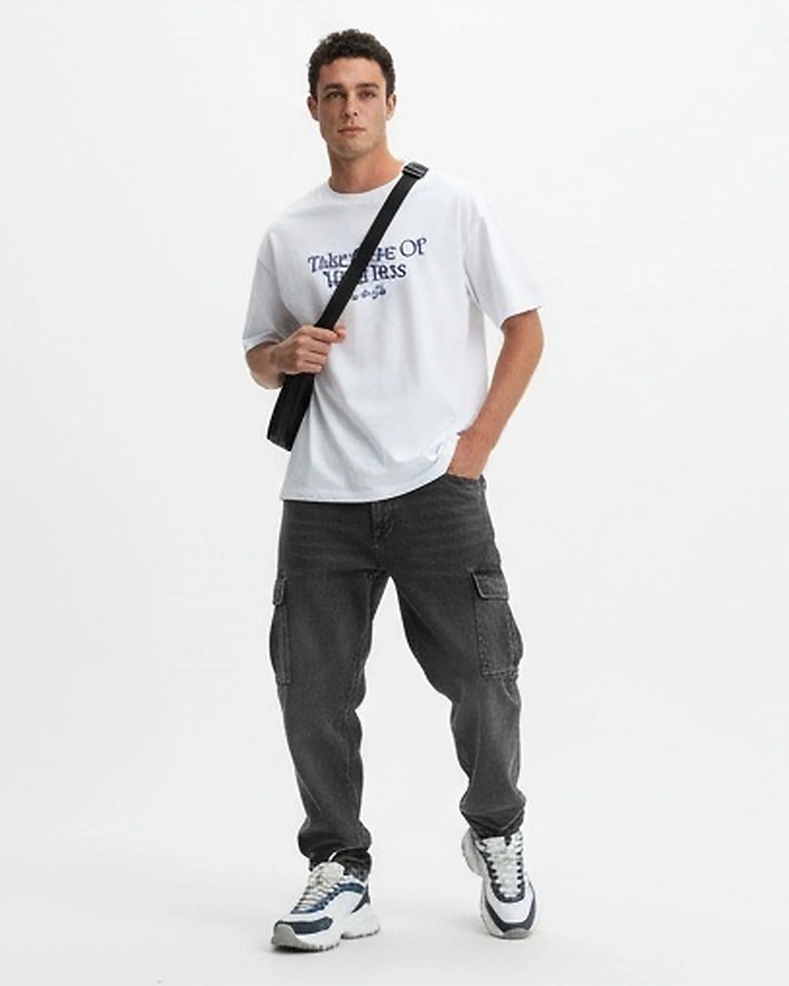 White 'Take Care Of Your Pets' Graphic Oversized Tee - R216163 - Image 3