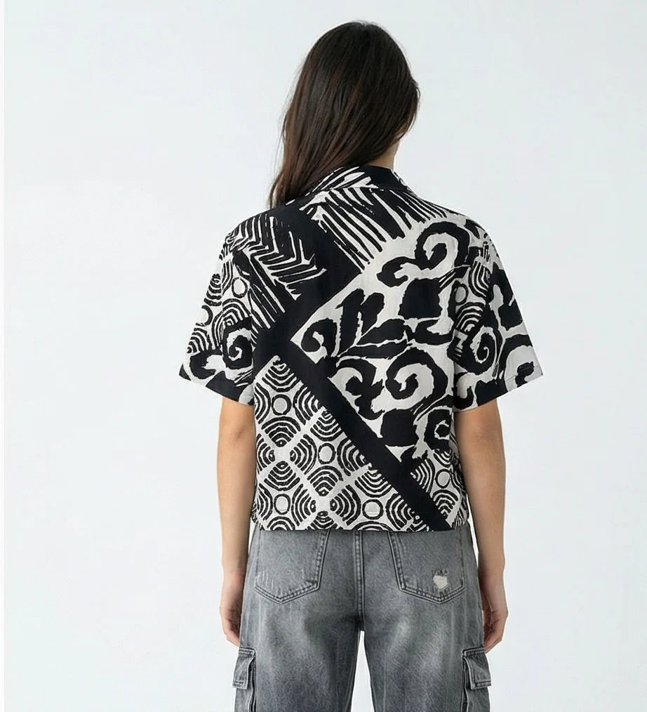 Women's Monochrome Abstract Print Short Sleeve Shirt - R217029 - Image 2