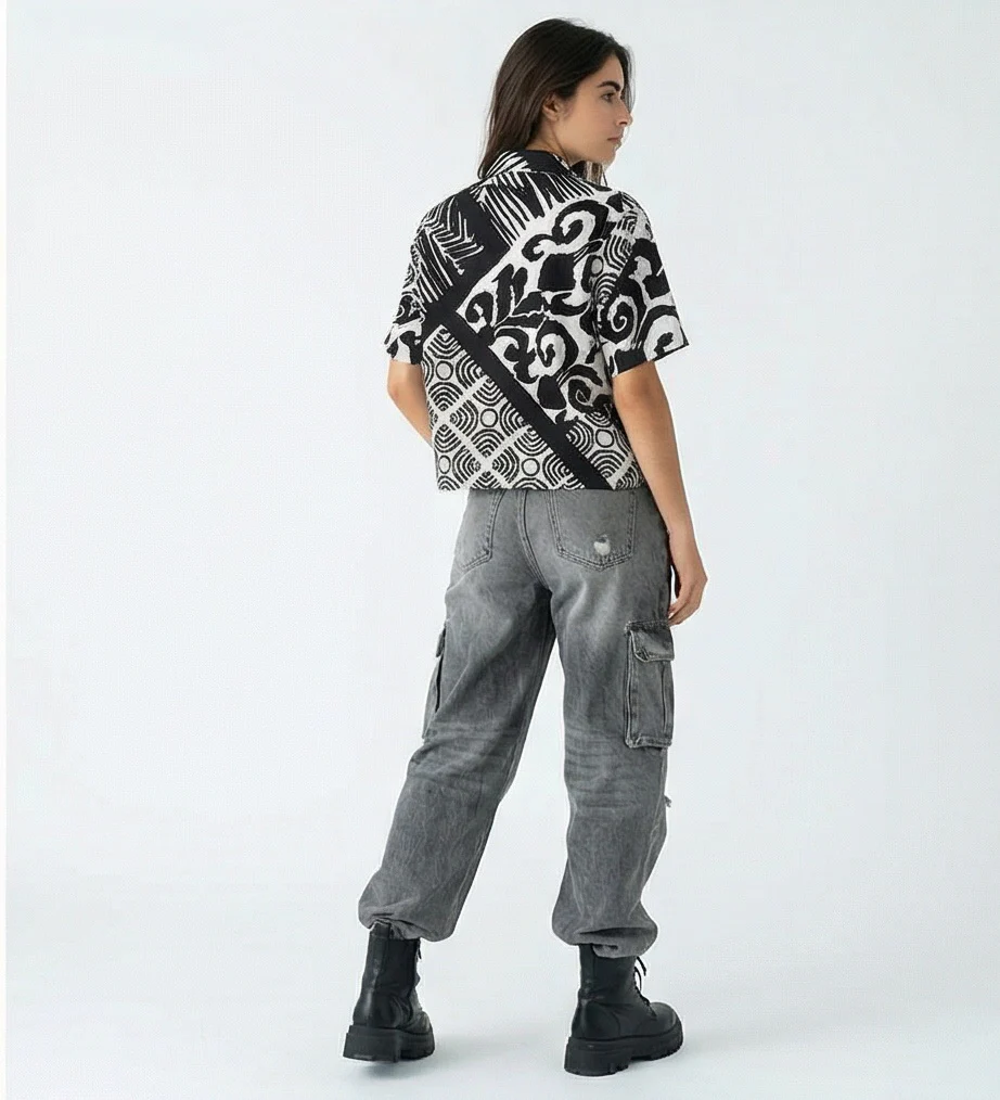 Women's Monochrome Abstract Print Short Sleeve Shirt - R217029 - Image 4