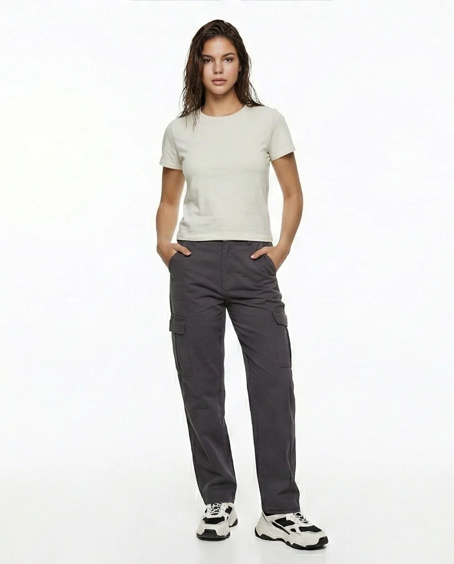 Minimalist Off-White Essential Crew Neck Tee - R216129 - Image 3